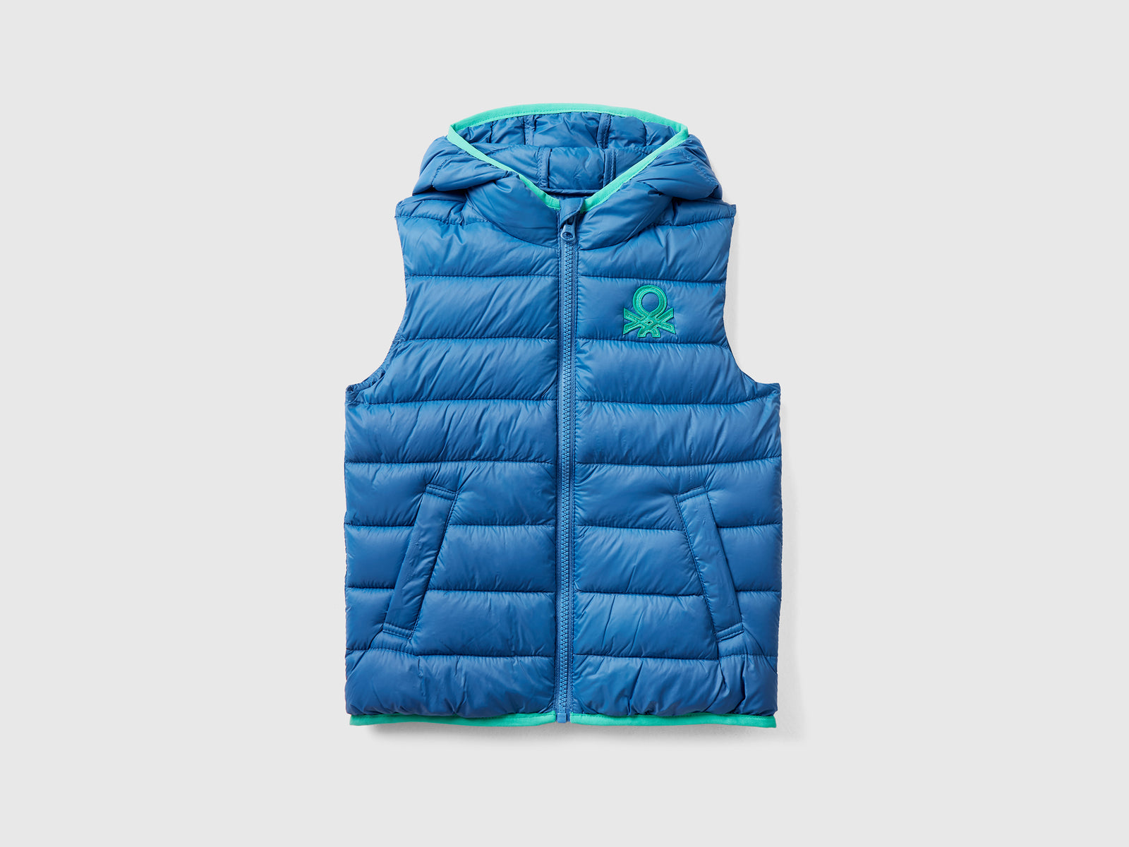 Gilet imbottito con cappuccio da bimbo bluette | Benetton Outlet