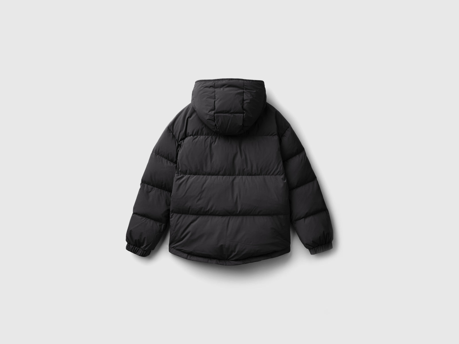 Piumino corto imbottito con piuma riciclata da donna nero 2 | Benetton Outlet