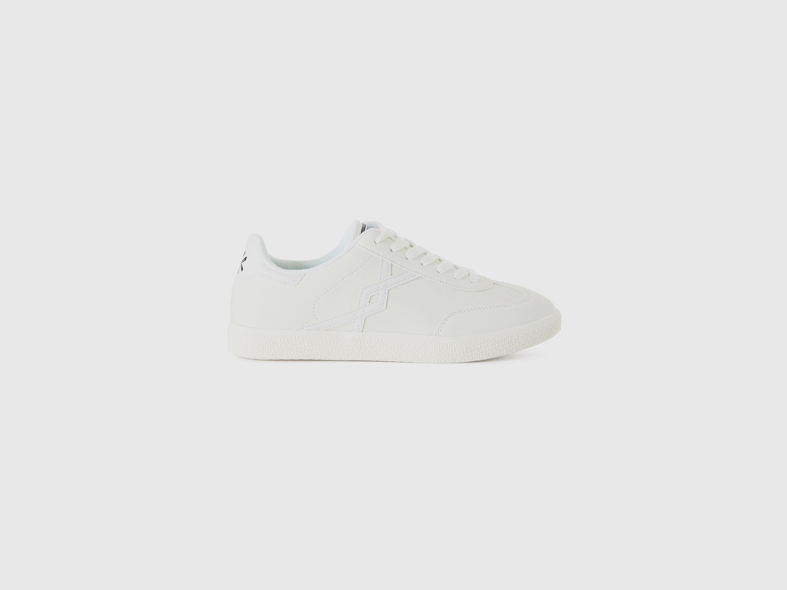 Sneakers basse da donna bianco panna | Benetton Outlet