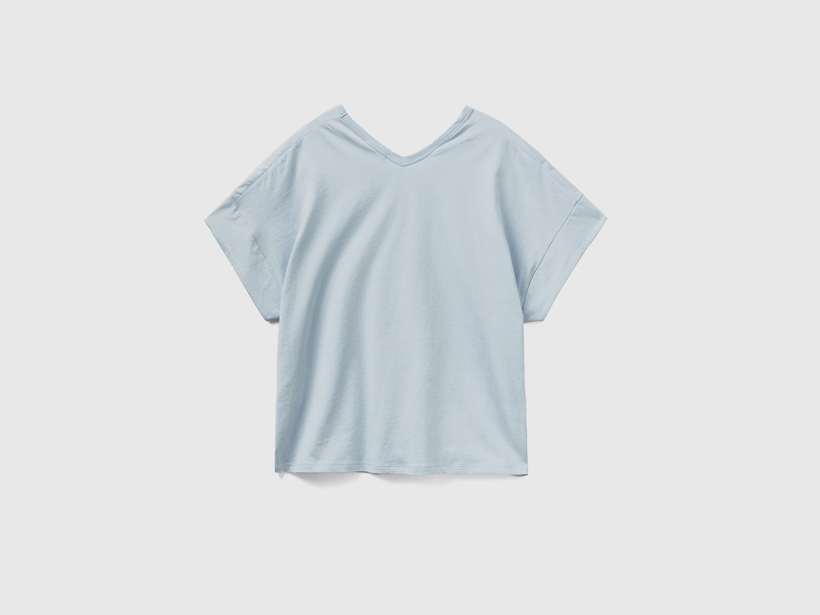 T-shirt in puro cotone con scollo a V davanti e dietro da donna celeste 2 | Benetton Outlet