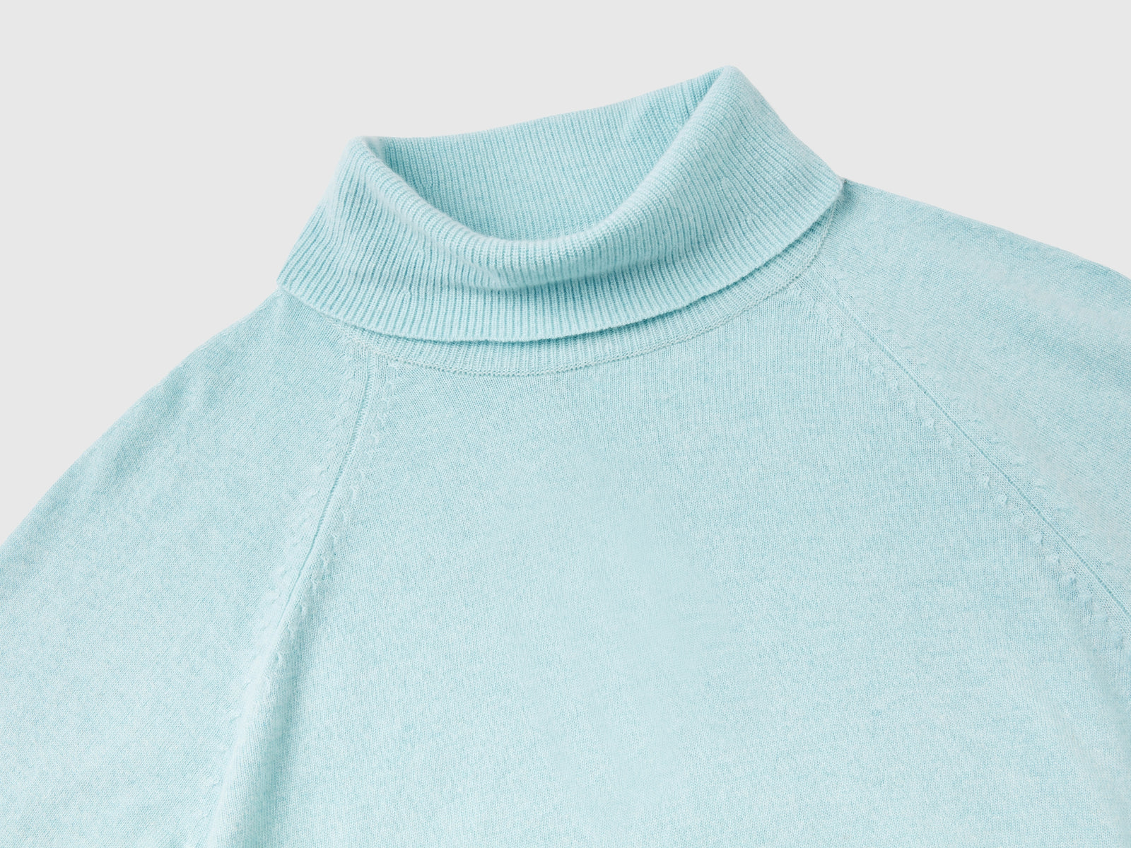 Maglione dolcevita verde acqua chiaro in misto lana e cashmere da donna azzurro 3 | Benetton Outlet