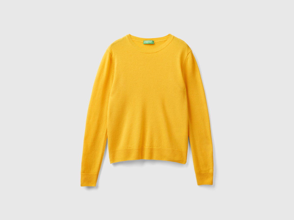 Maglia girocollo giallo ocra in pura lana Merino
