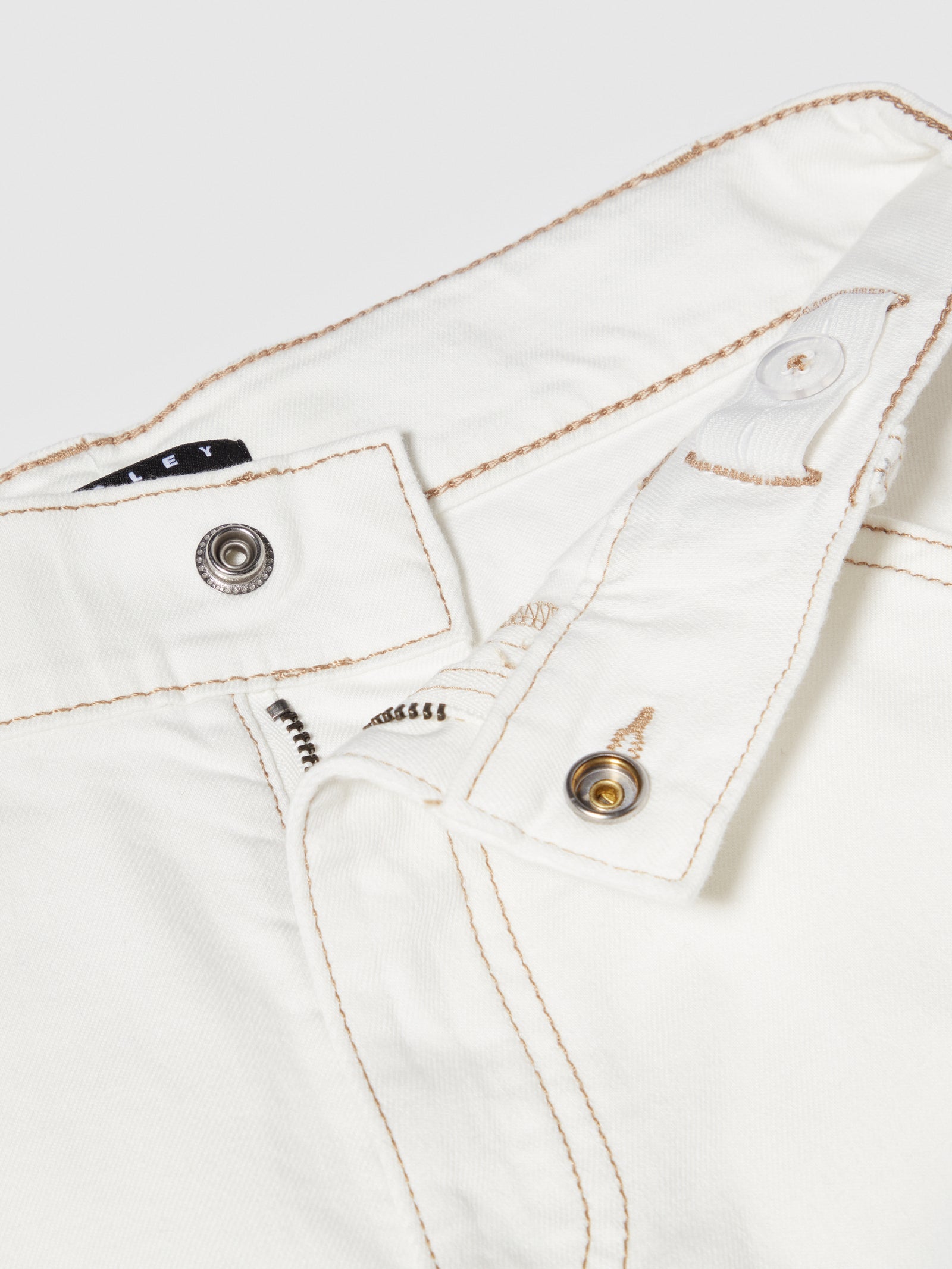 Bermuda cargo con patch da bambino bianco 3 | Sisley young Outlet