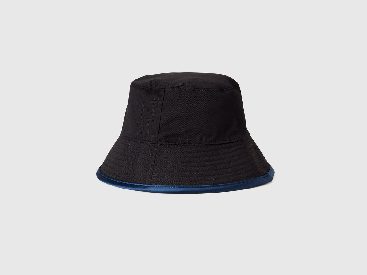 Cappello reversibile stile pescatore