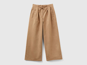 Pantaloni wide fit in cotone stretch