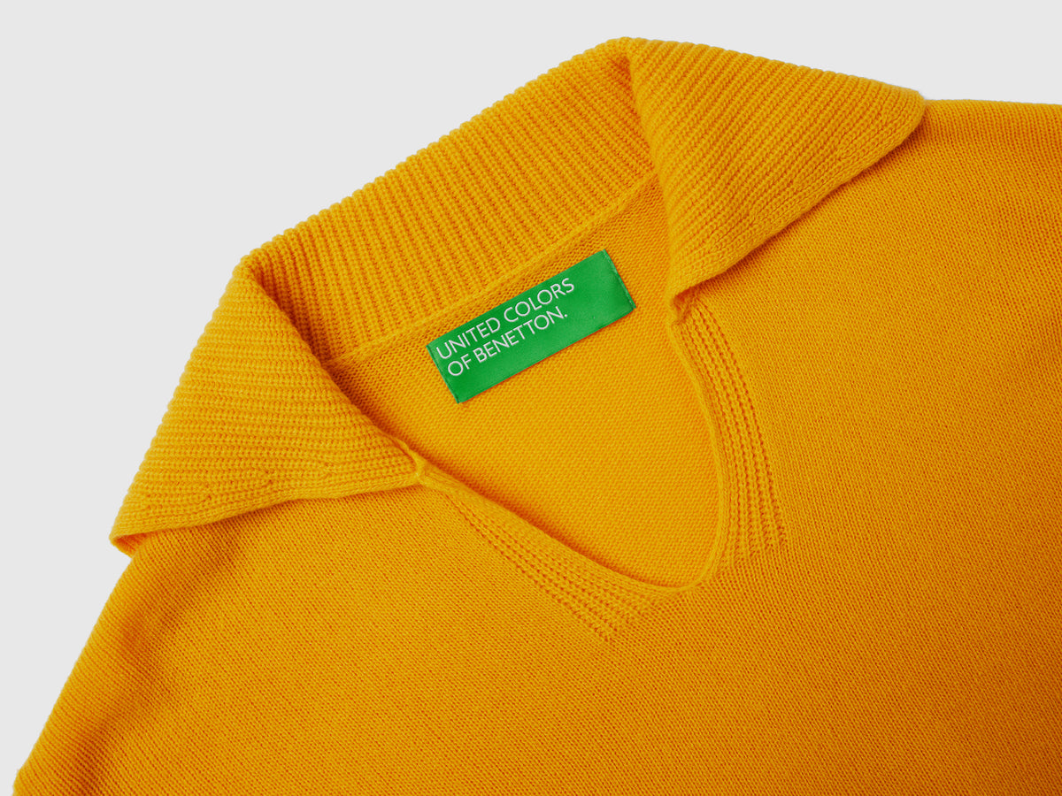 Maglia boxy fit con collo a polo