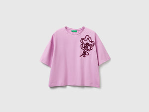 T-shirt boxy fit con applicazione