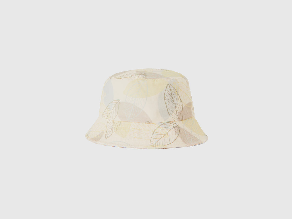 Cappellino alla pescatora con stampa foglie