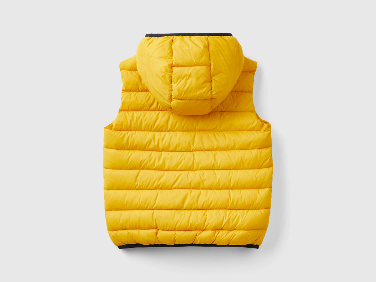 Gilet imbottito con cappuccio