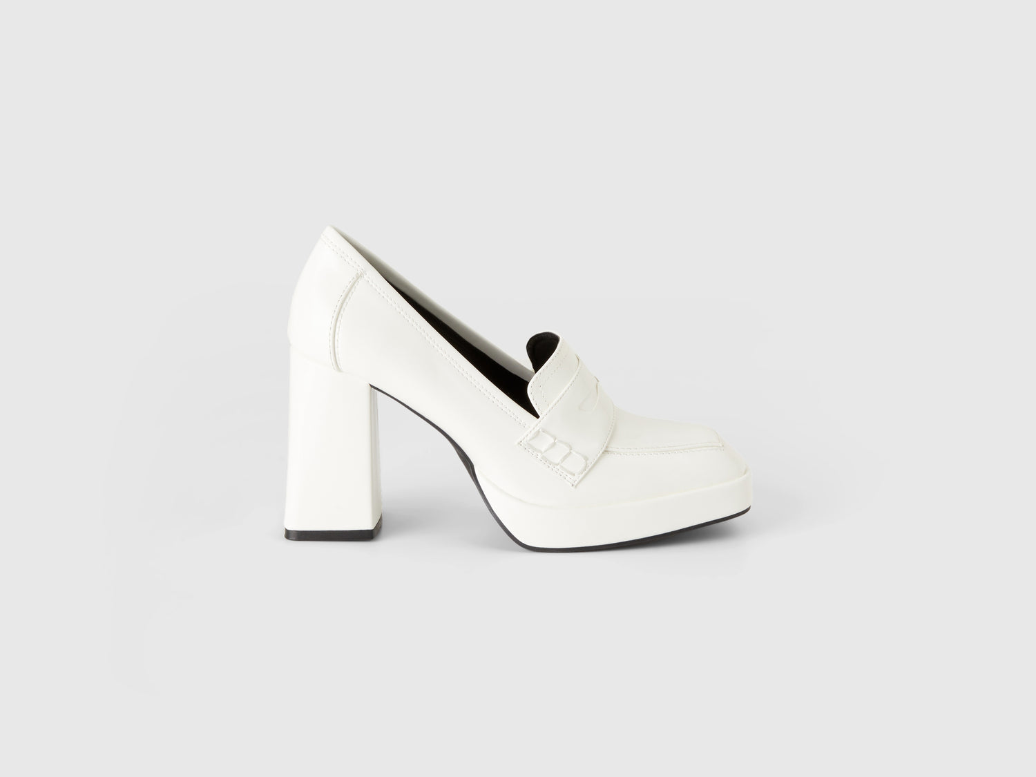 Mocassini con tacco e plateau da donna bianco panna | Benetton Outlet