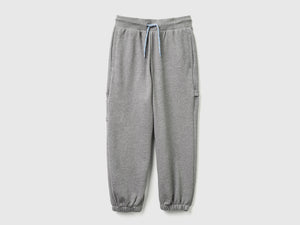 Joggers ampi con tasche