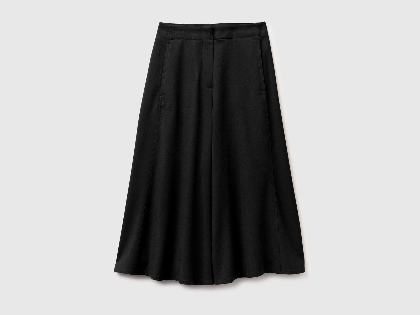 Pantaloni ampi cropped da donna nero | Benetton Outlet