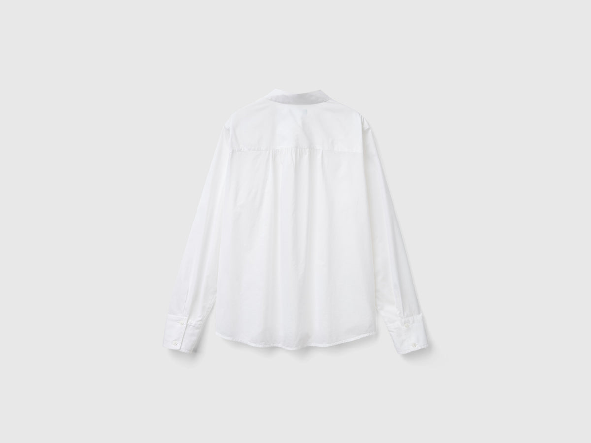 Regular fit shirt in lightweight cotton