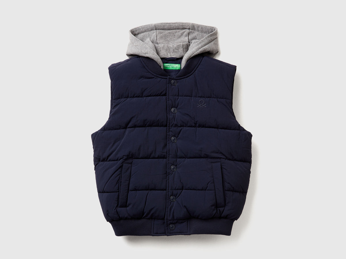 Gilet imbottito con cappuccio staccabile