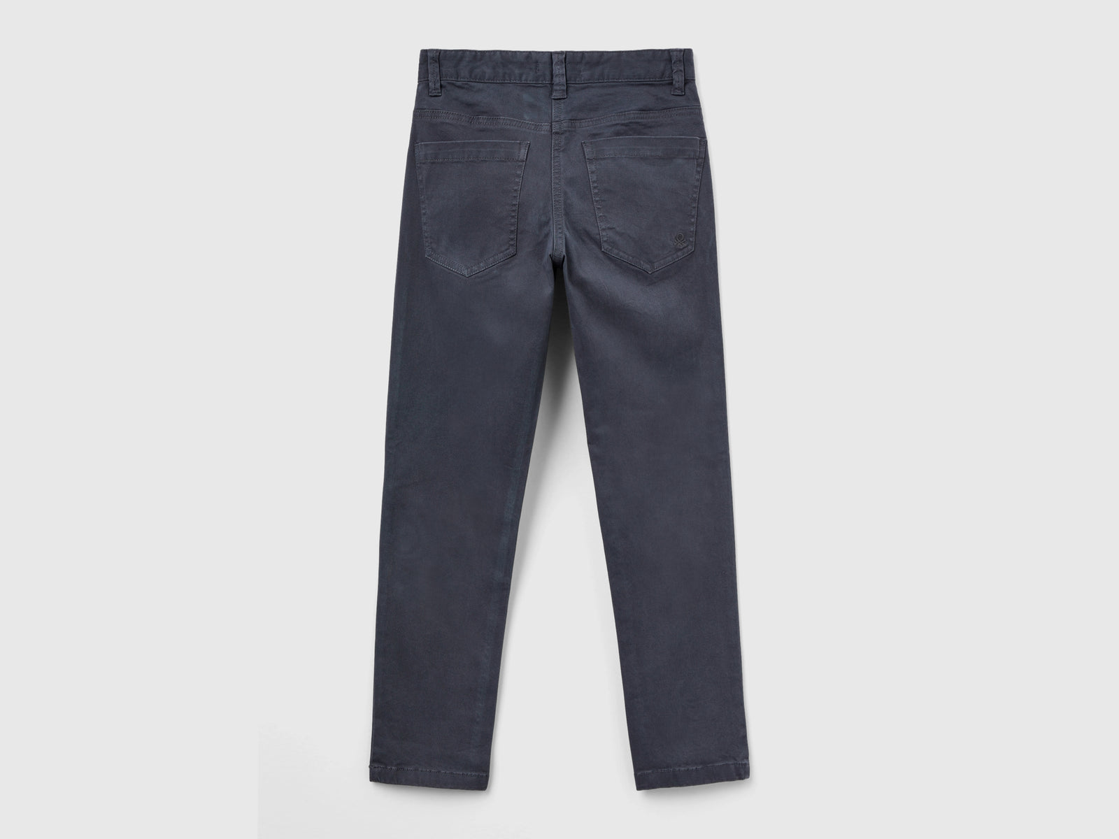 Pantaloni slim fit cinque tasche da bambino grigio scuro 2 | Benetton Outlet