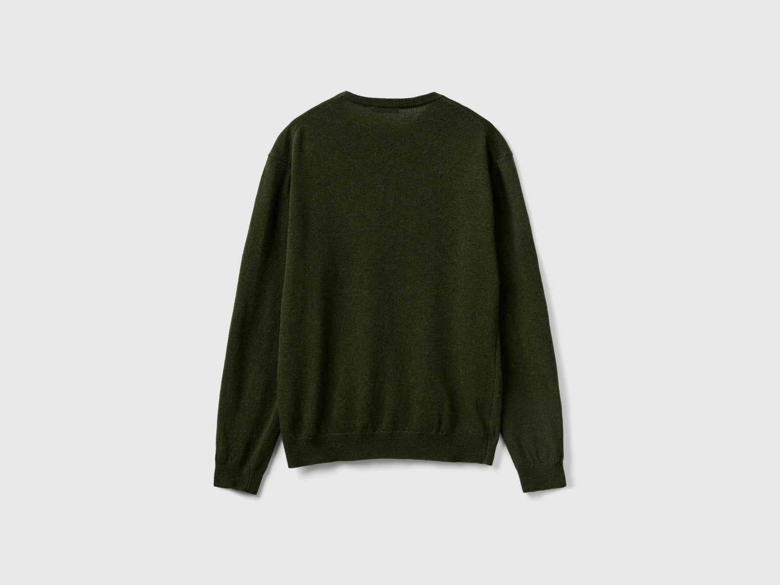 Maglia girocollo in pura lana Merino da uomo verde militare 2 | Benetton Outlet