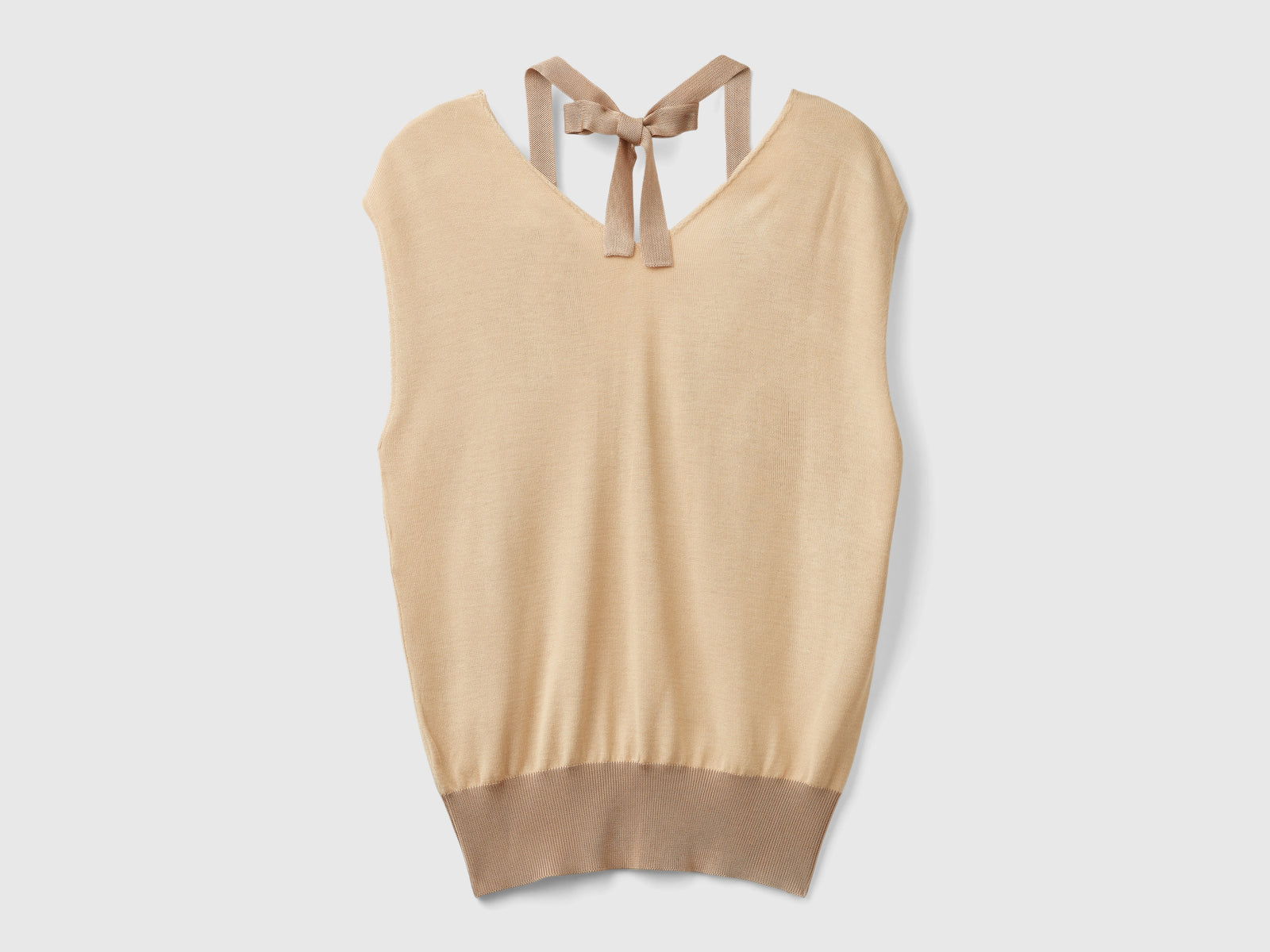 Maglia fluida con scollo a V e lacetti da donna beige 2 | Benetton Outlet