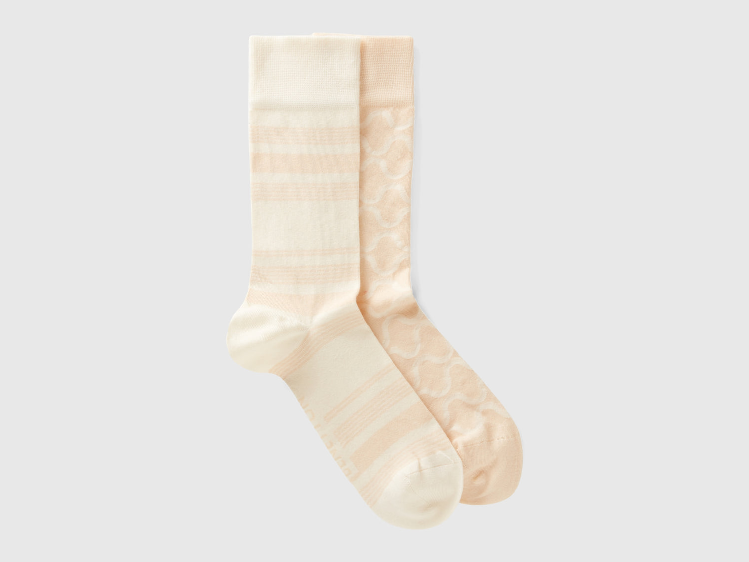 Due calzini e beige da uomo bianco panna | Benetton Outlet