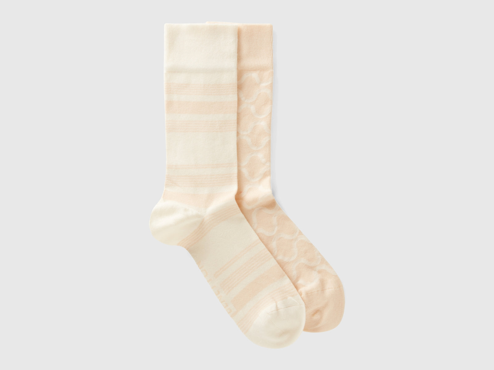 Due calzini e beige da uomo bianco panna | Benetton Outlet
