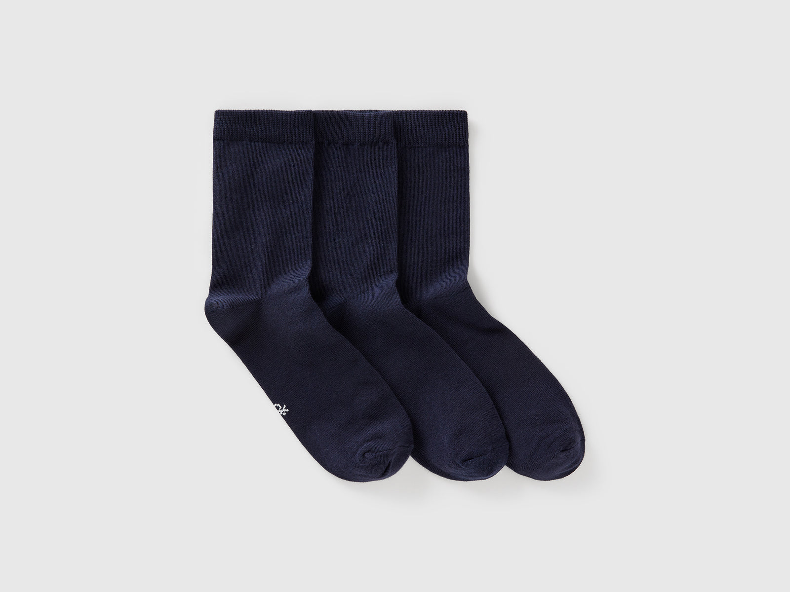 Tre paia di calzini lunghi in cotone stretch da uomo blu scuro | Benetton Outlet