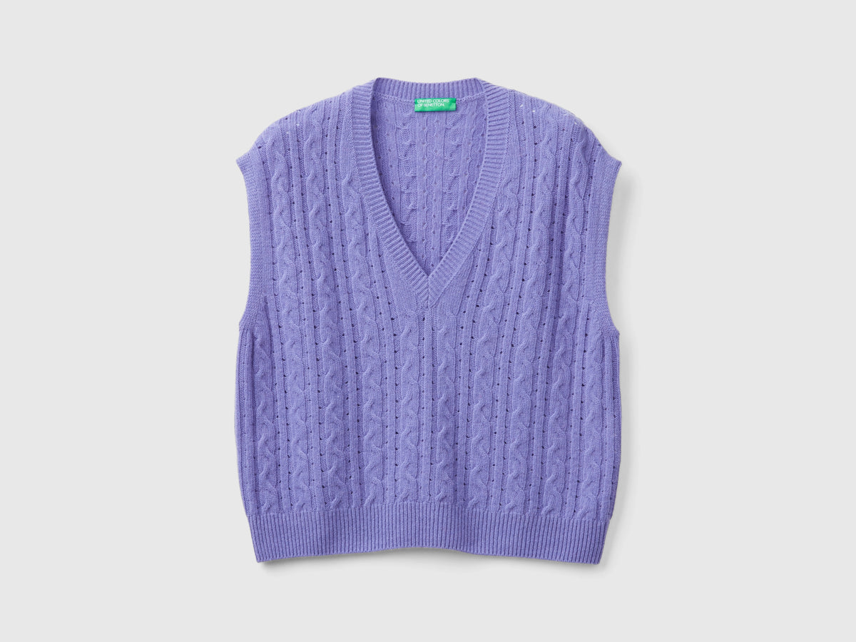 Boxy fit vest with braids and perforations