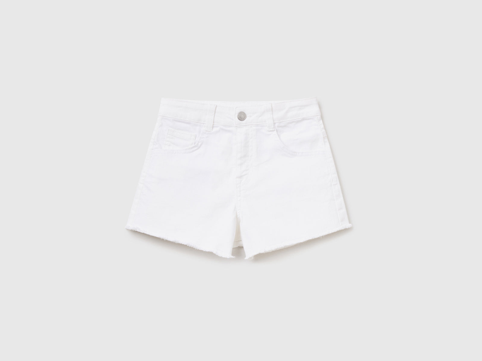 Pantaloni corti cinque tasche in misto cotone elasticizzato da bambina bianco | Benetton Outlet