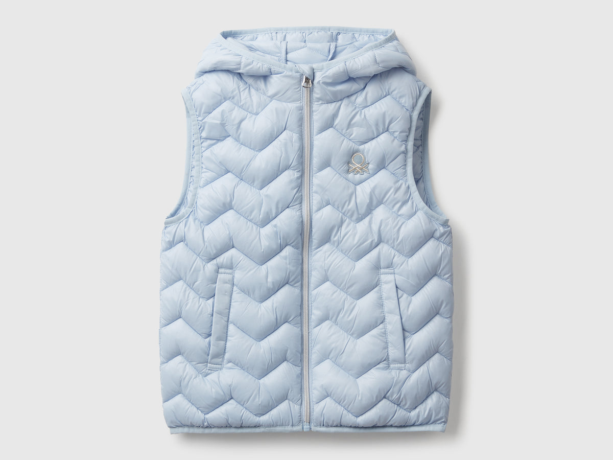 Gilet imbottito con cappuccio