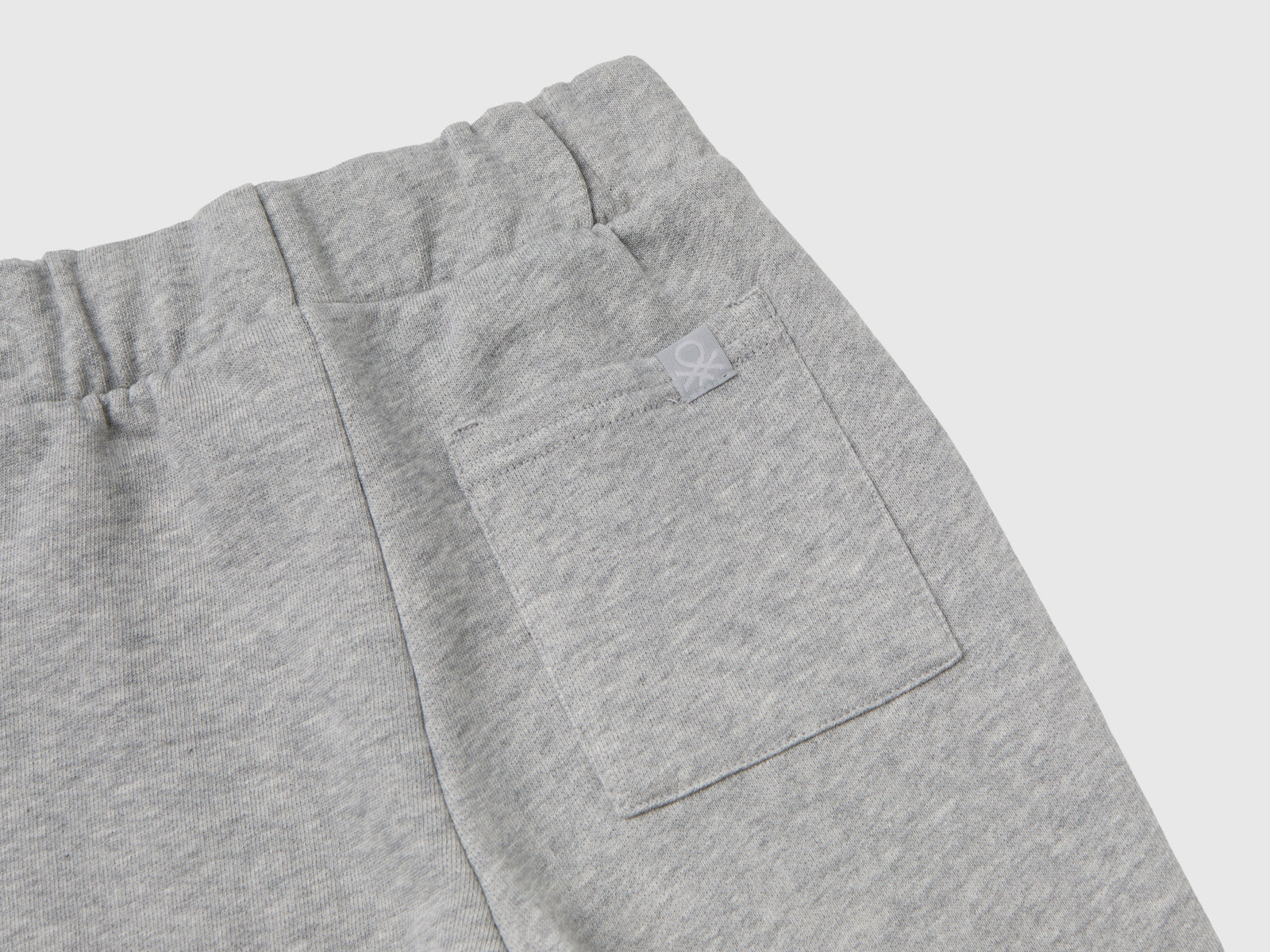 Tuta in felpa con logo da bimbo grigio chiaro 3 | Benetton Outlet