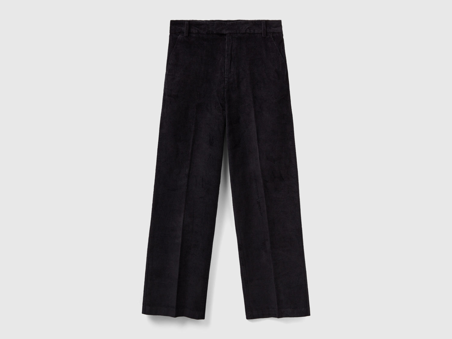 Pantaloni straight in velluto a coste da donna nero | Benetton Outlet