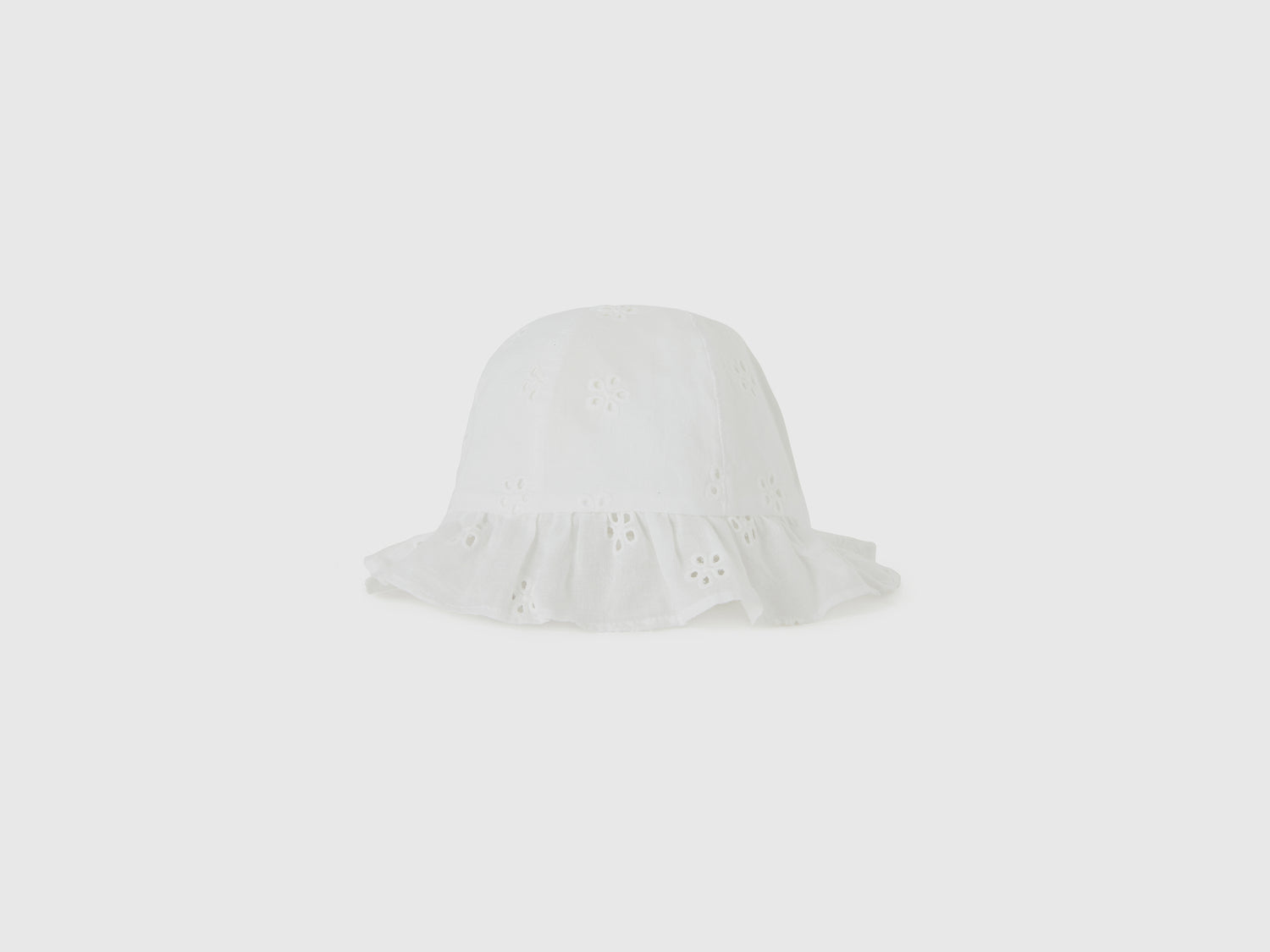 Cappellino con ricami sangallo da bimba bianco | Benetton Outlet