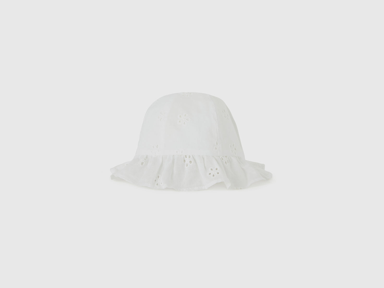 Cappellino con ricami sangallo da bimba bianco | Benetton Outlet