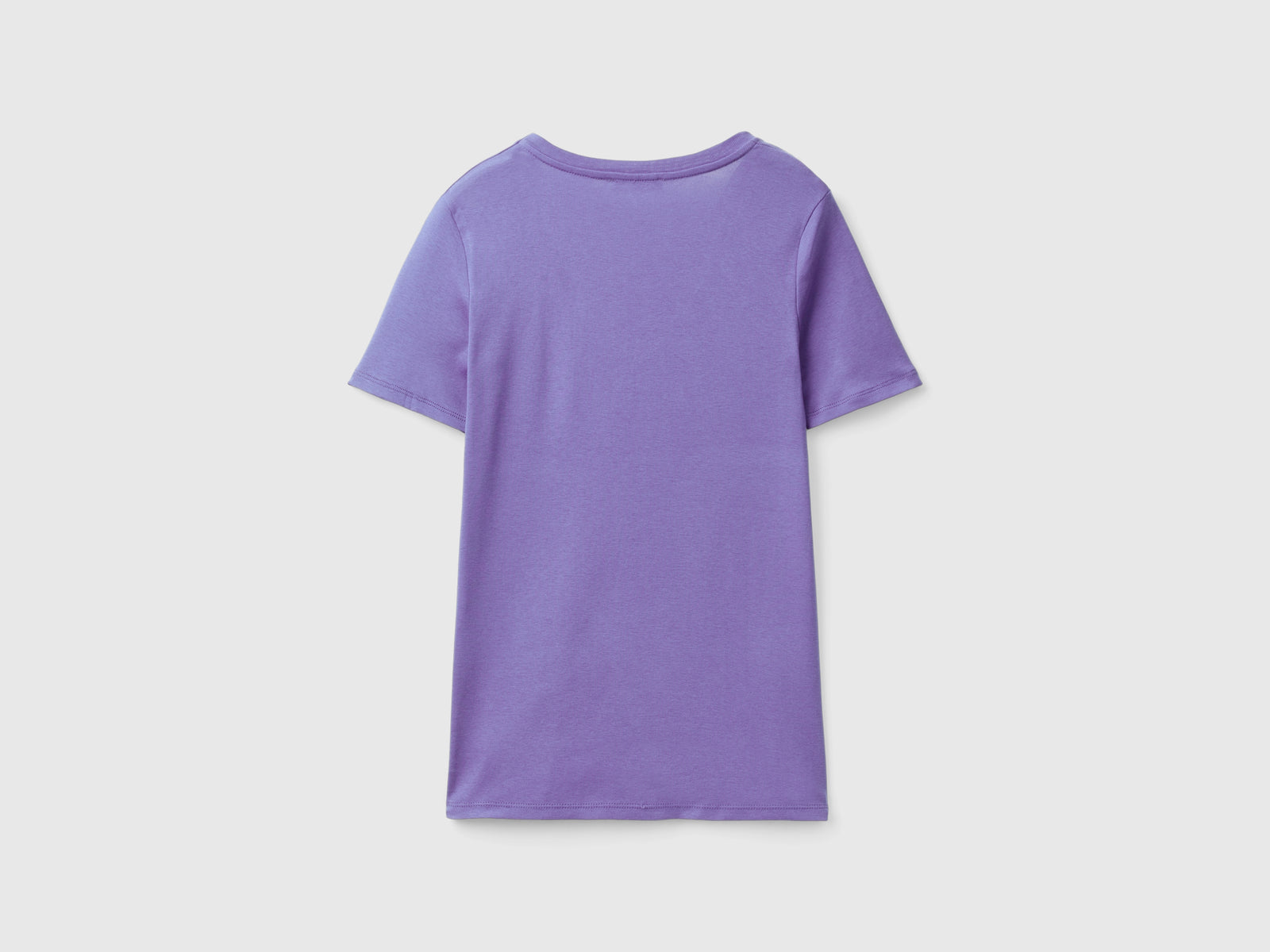 T-shirt in puro cotone con scollo a V da donna viola | Benetton Outlet
