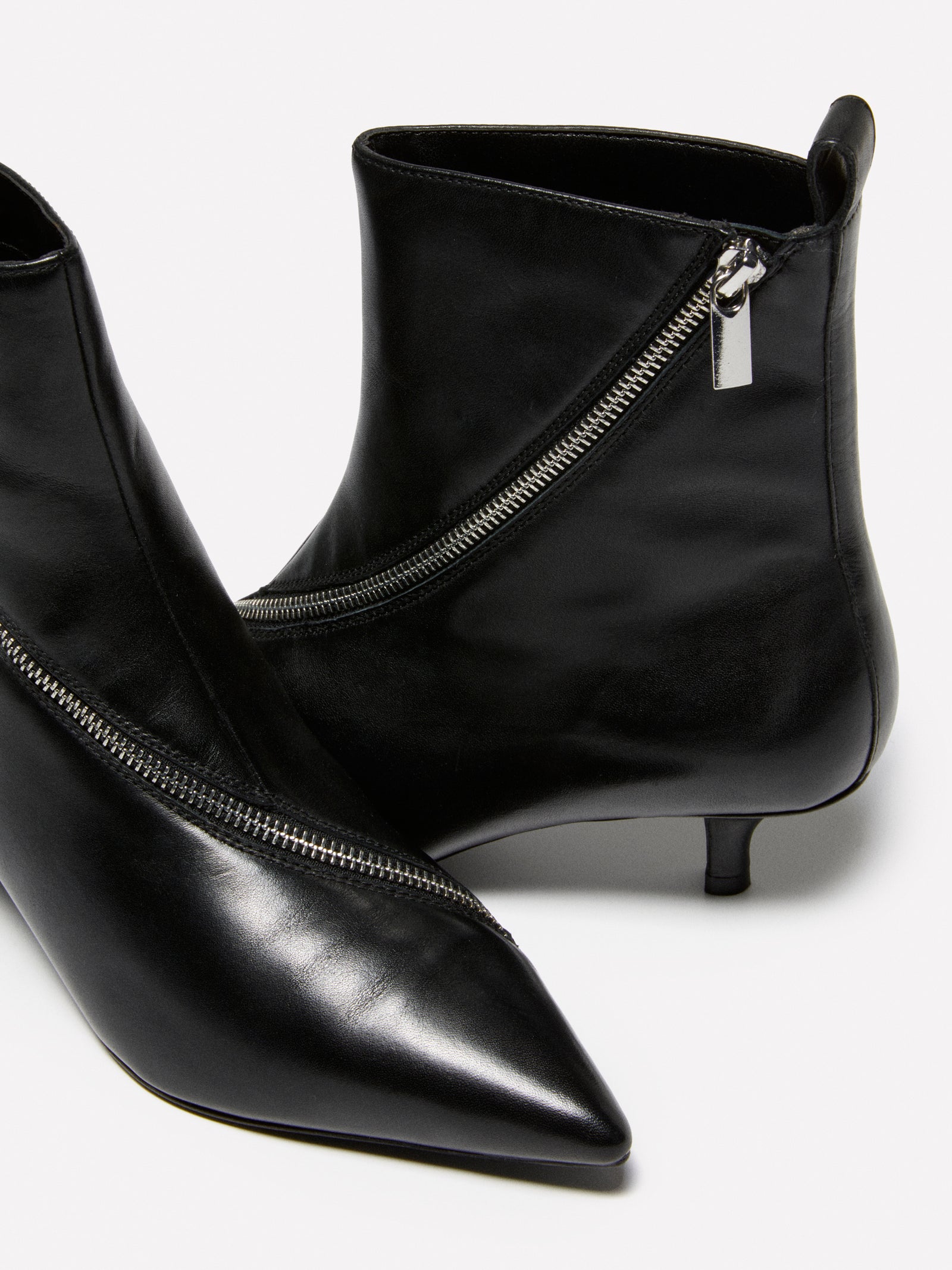 Tronchetti in pelle con cerniera da donna nero 3 | Sisley Outlet