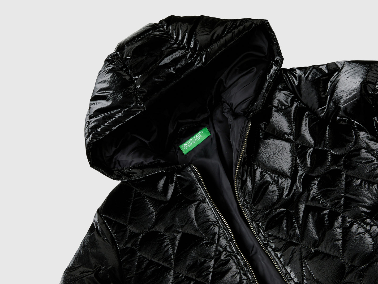 Giubbotto in nylon lucido da bambina nero 3 | Benetton Outlet