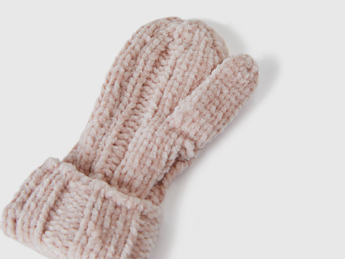 Chenille gloves