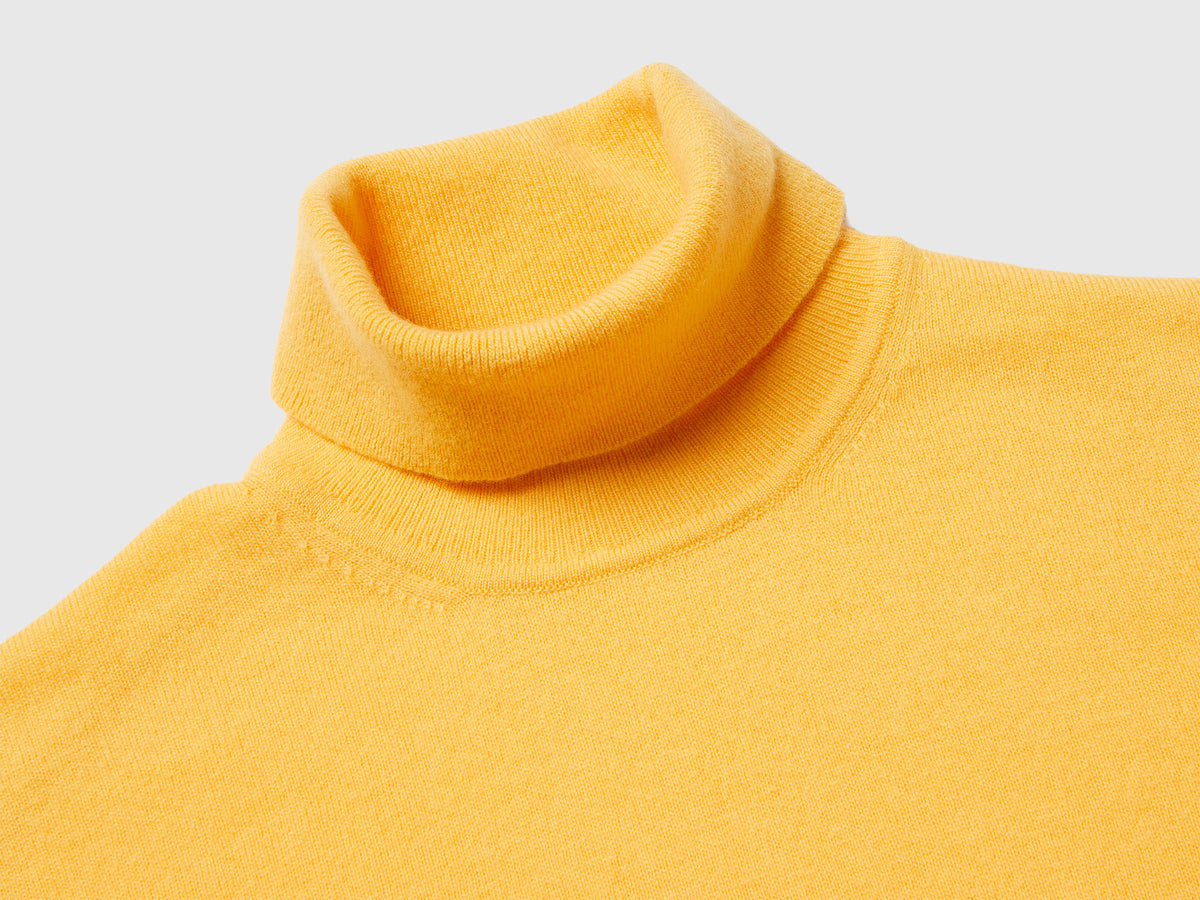 Dolcevita giallo in pura lana Merino