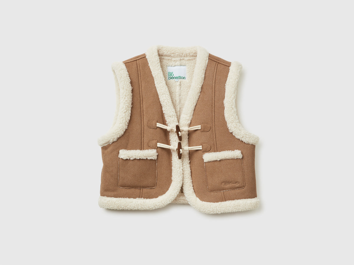 Gilet con alamari