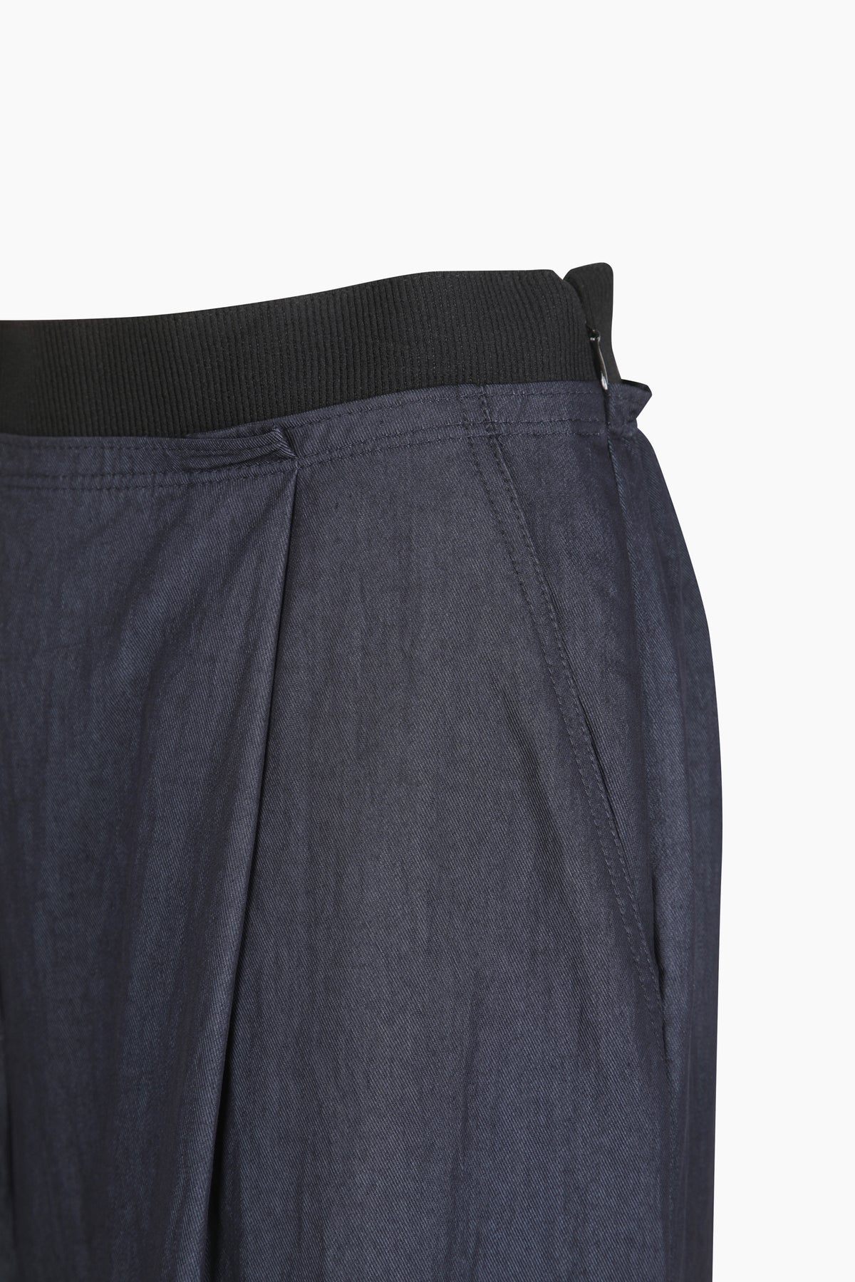 Pantaloni con pinces