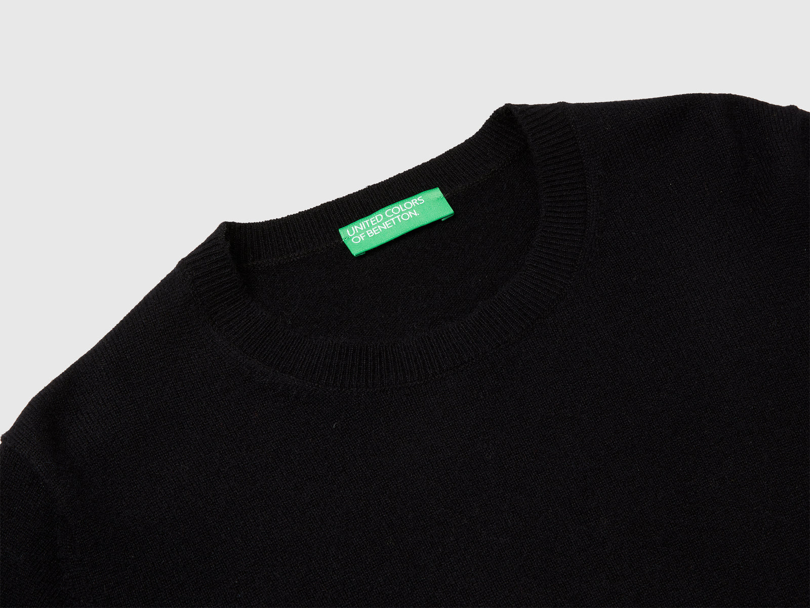 Maglioncino in puro cashmere da donna nero 3 | Benetton Outlet