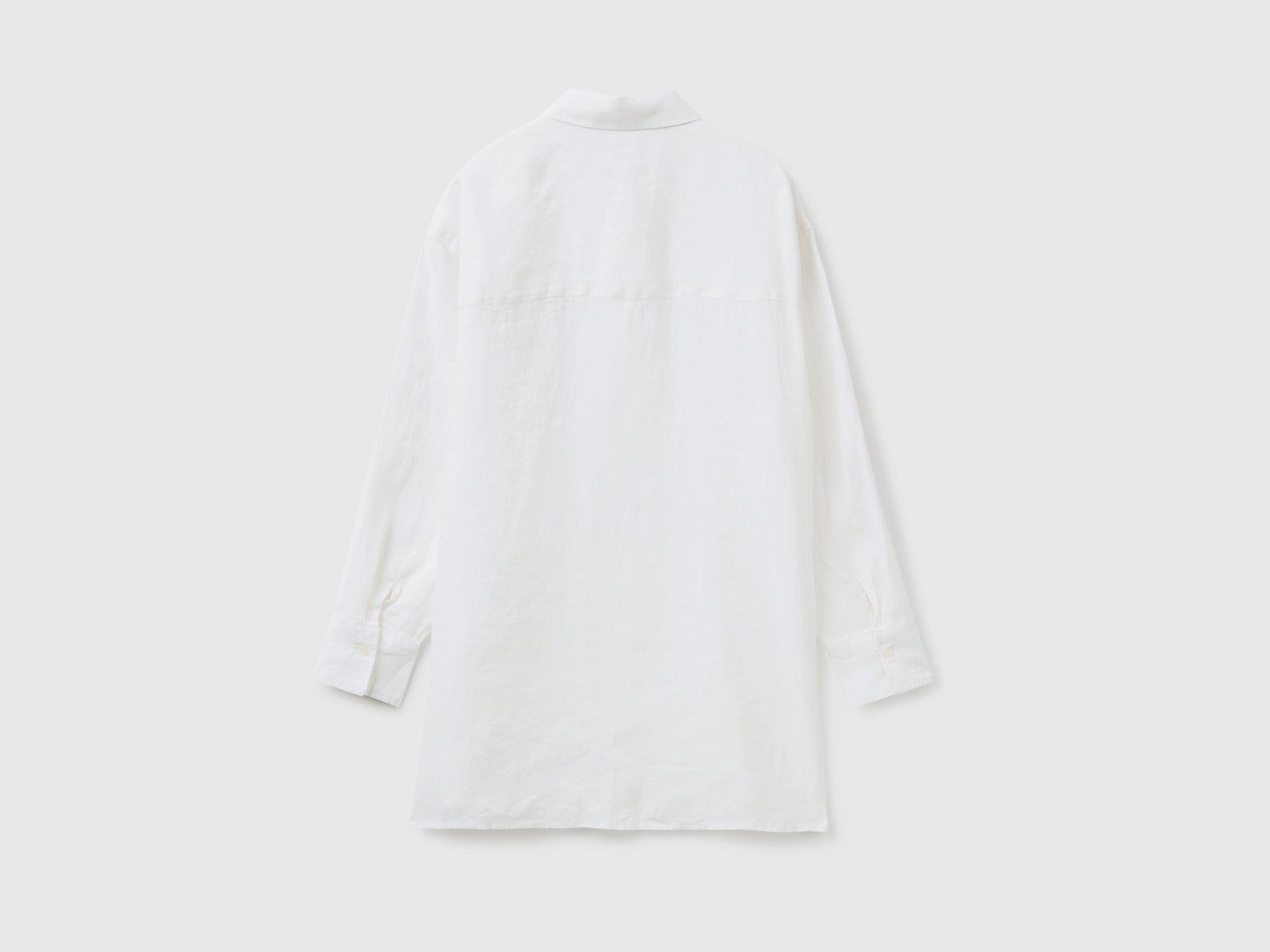 Camicione leggero dalla vestibilità ampia con spacchi laterali da donna bianco 2 | Benetton Outlet