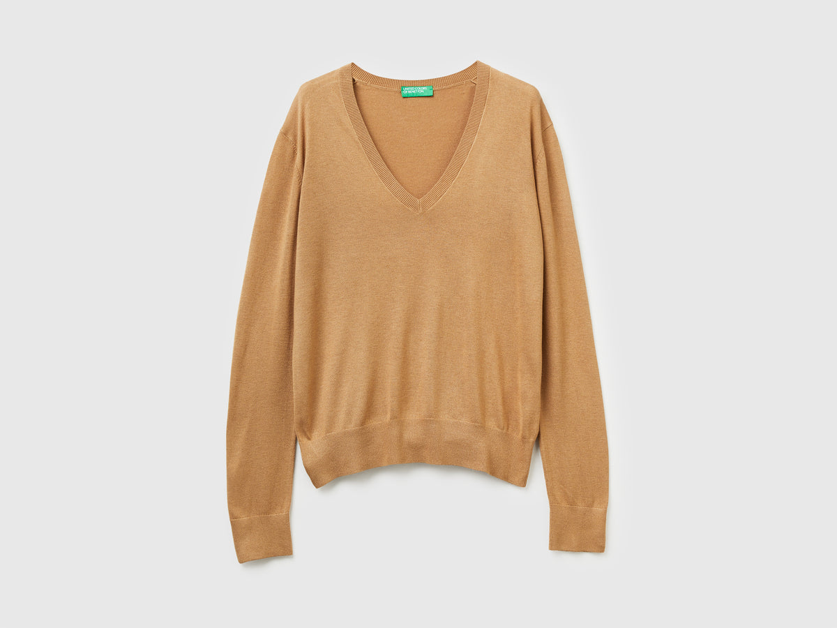 Maglia con scollo a V in misto seta