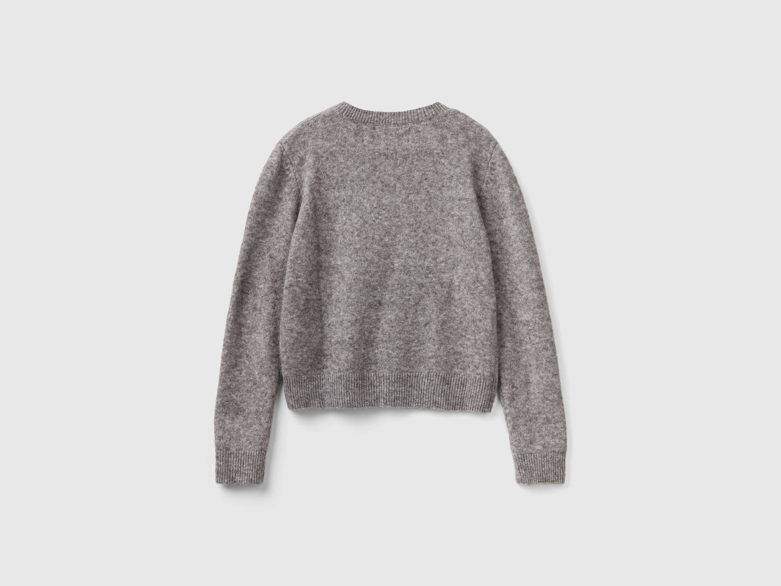 Maglioncino in filato riciclato da donna grigio scuro 2 | Benetton Outlet