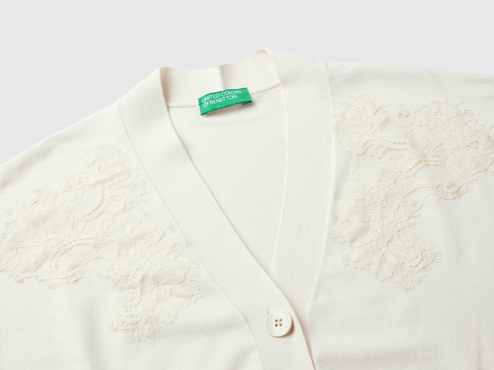 Cardigan fluido con pizzo da donna bianco 3 | Benetton Outlet