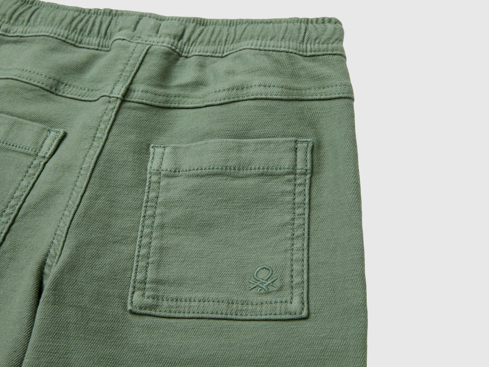 Joggers in misto cotone con coulisse da bimbo verde militare 3 | Benetton Outlet