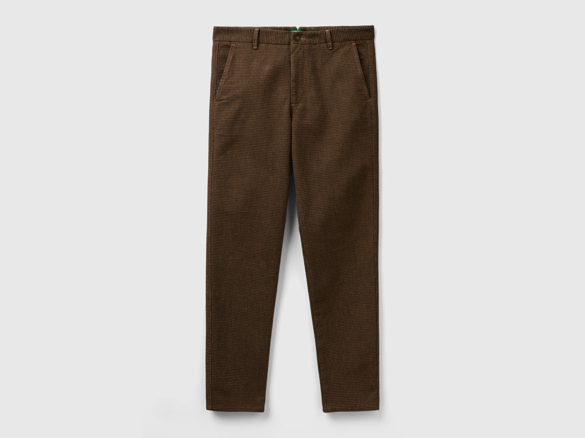 Chino slim fit con cavallo basso