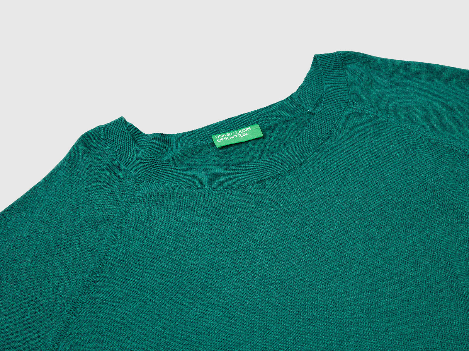 Maglioncino svasato in misto lana da donna verde scuro 3 | Benetton Outlet