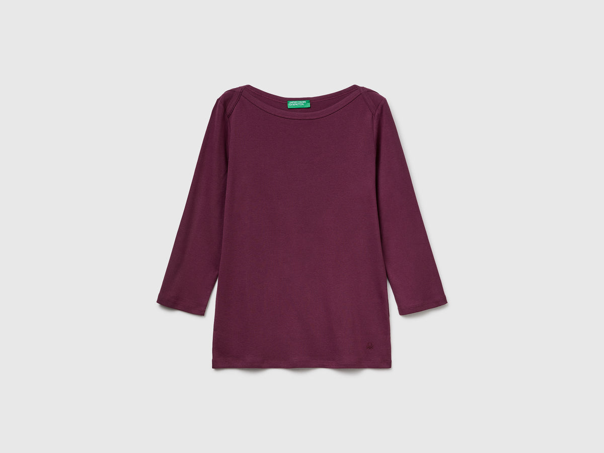 T-shirt con scollo a barchetta