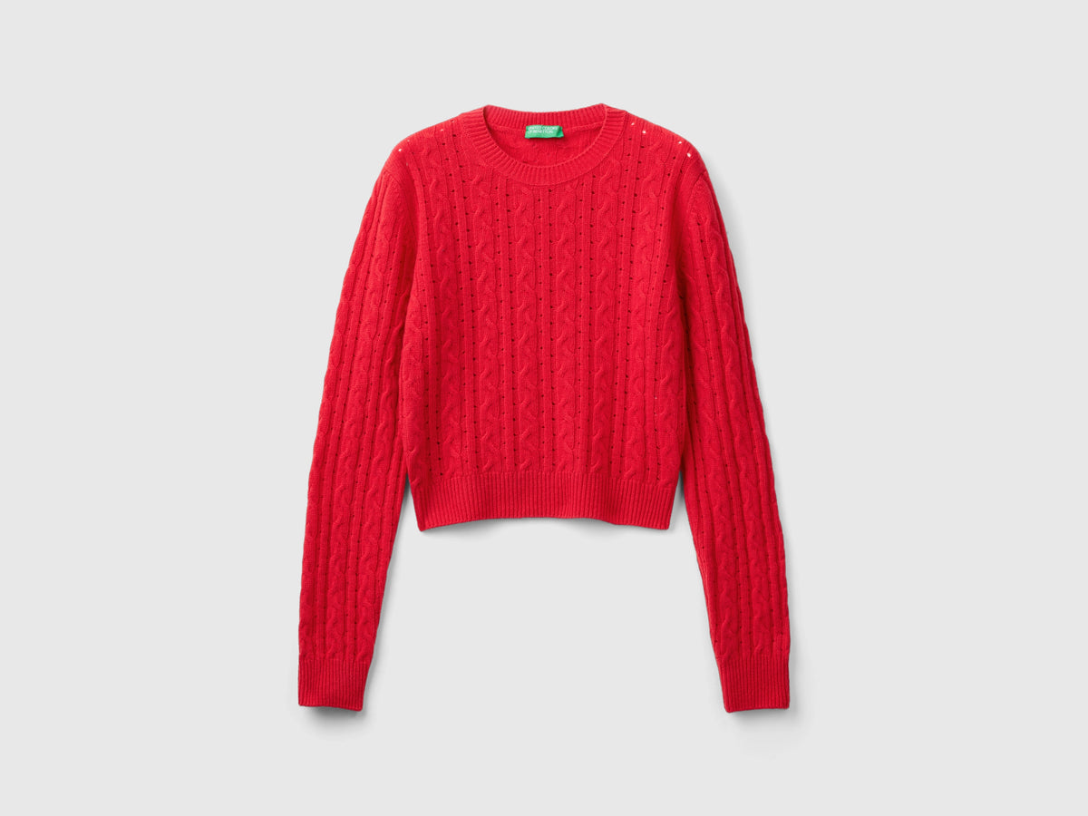 Maglia cropped con trecce e trafori