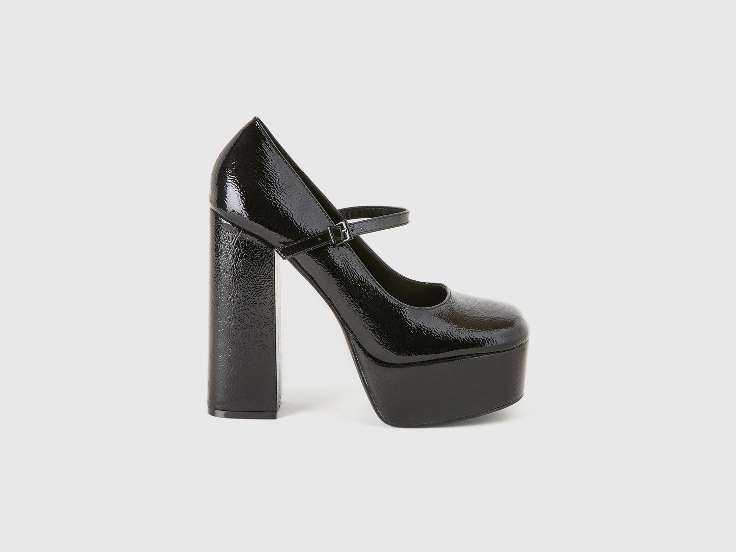 Décolleté lucide con tacco e cinturino da donna nero | Benetton Outlet