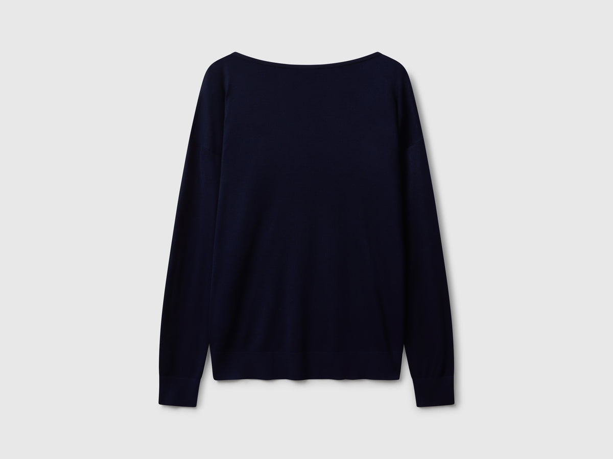 Maglia fluida con scollo a barchetta